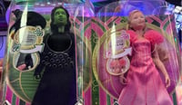 Imagen Demandan a Mattel tras vender muñecas de 'Wicked' con enlace a la pagina pornográfica