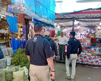 Imagen Protección Civil realiza recorridos de seguridad en el Mercadito Navideño de Torreón