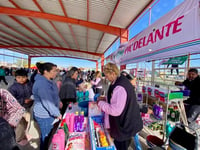 Imagen Gran afluencia en el mercadito 'Pa'Delante' de San Pedro