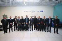 Imagen Gobernador Manolo Jiménez se reúne con líderes de la industria automotriz italiana