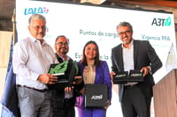 Imagen Grupo LALA recibe reconocimiento como empresa generadora de energía limpia