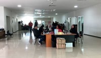 Imagen Diez días después depositan sueldo a trabajadores de Madero