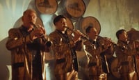 Imagen La Arrolladora Banda el Limón lanza nueva canción