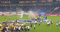 Imagen Aspersores interrumpen celebración del América en estadio BBVA | VIDEO