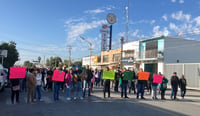 Imagen Sindicalizados del Ayuntamiento de Francisco I. Madero realizan bloqueo por faltas de pago