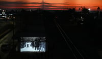 Imagen Fotógrafo Jesús Flores proyecta su pieza Torreón al Alba junto a las vías del Sector Alianza