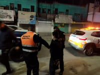 Imagen Tránsitos detienen a hombre por presunta agresión a mujer en la colonia Centro de Torreón