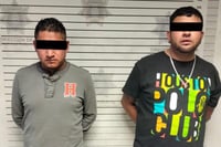 Imagen Detienen a 2 masculinos por robo de una camioneta en Saltillo