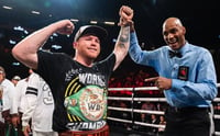 Imagen Boxeador invicto revela oferta para enfrentar a 'Canelo' Álvarez