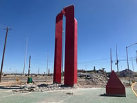 Imagen Llaman a reinstalar esculturas de Gilberto Aceves Navarro en Torreón