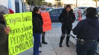 Imagen Protestan padres de familia del colegio Mano Amiga de Torreón