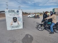 Imagen Realizan campaña para prevenir accidentes de motociclistas en Gómez Palacio