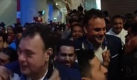 Imagen David Faitelson es escoltado para salir del Chivas vs América ¿Qué pasó? | VIDEO