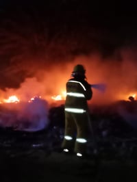 Imagen Se incendia tres hectáreas de terreno cercano al río en Lerdo