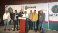 Imagen Logran obreros de AHMSA acuerdos con legisladores