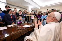 Imagen Continúa la ligera mejoría del papa Francisco, estable dentro del cuadro clínico complejo