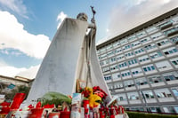 Imagen El papa Francisco trabaja desde el hospital