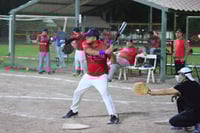 Imagen Inicia tercera temporada en Softbol Lento de San Isidro
