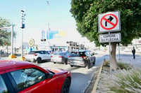 Imagen Proponen prohibir la vuelta en rojo con precaución en Torreón