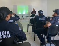 Imagen Elementos de Seguridad Pública de Gómez Palacio reciben capacitación en atención a niñas, niños y adolescentes