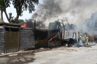 Imagen Se incendia jacal en colonia Antigua Aceitera de Torreón, fue pérdida total pero sin lesionados