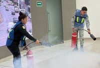 Imagen Evacúan instalaciones del C4 por simulacro de incendio