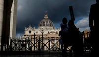 Imagen Cónclave 2025: hora para ver EN VIVO la elección del nuevo Papa
