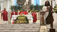 Cientos de feligreses en San Pedro acuden para venerar reliquias de San Judas Tadeo