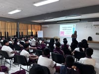 Imagen Continúan visitas de Pronnif a escuelas de San Pedro para ofrecer platicas sobre acoso escolar