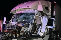 Imagen Al borde de la muerte trailero luego de terminar prensado en su unidad