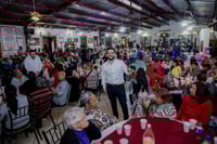 El diputado Alberto Hurtado celebró a las madres. (EL SIGLO DE TORREÓN)
