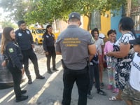 Imagen Comedor infantil recibe tinaco y despensas, elementos de la AIC fueron los donadores