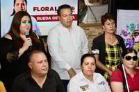 Morena / Flora Leal.