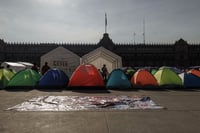 Imagen CNTE acuerda levantar el paro y plantón tras más de 15 días de protestas en el Zócalo