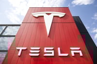 Wall Street Wall street cierra en rojo y Tesla cae un 14 % tras conflicto con Trump