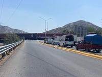 Imagen Piden solución en el cruce de ferrocarril y calle Sacramento de Gómez Palacio