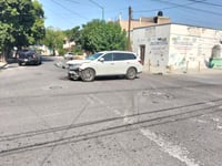 Imagen Conductora no respeta alto y provoca accidente en Gómez Palacio
