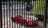 Imagen Inversores venden acciones de Tesla por posibles represalias