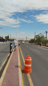 Imagen Realizan limpieza en bulevar Tecnológico de Lerdo