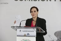 Lilly Téllez pide la destitución de Fernández Noroña como presidente del Senado