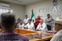 Imagen Alcalde de Lerdo se reúne con director de Conagua y productores lerdenses
