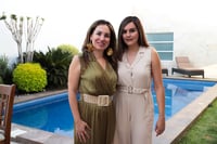 Mónica y Lily.