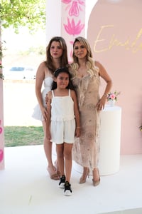 Paula Ontiveros, Emilia Herrera y Ale Ontiveros.