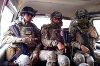 Imagen Expolicías mexicanos combaten como mercenarios en Ucrania; fallece uno en ataque con drones