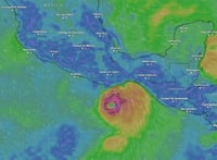 Imagen Huracán Erick sube a categoría 2 ¿Cuál será su trayectoria?