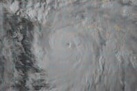 Imagen Huracán 'Erick' se fortalece y alcanza la categoría 3