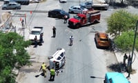 Imagen Choque volcadura entre dos autos deja daños materiales estimados en más de 80 mil pesos