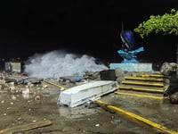 Imagen Huracán Erick: Olas comienzan a golpear Puerto Escondido en Oaxaca