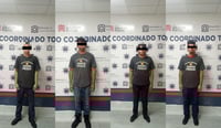 Detenidos Descubren a empleados de restaurante de comida rápida drogándose en la vía pública