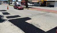 Imagen Realizan trabajos de bacheo en bulevar Luis Donaldo Colosio de San Pedro